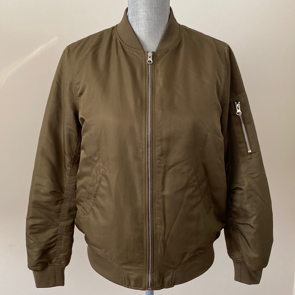 Forever 21 Nylon Bomber Zip Front Jacket Olive Green Size Medium